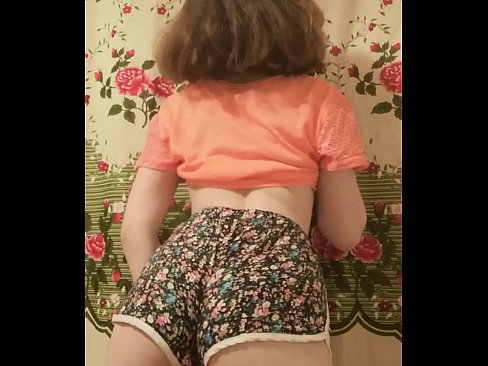 ❤️ Seksi enom bayek stripping mati dheweke kathok cendhak ing kamera ️❌ Video kurang ajar ing jv.sayhentai.ru